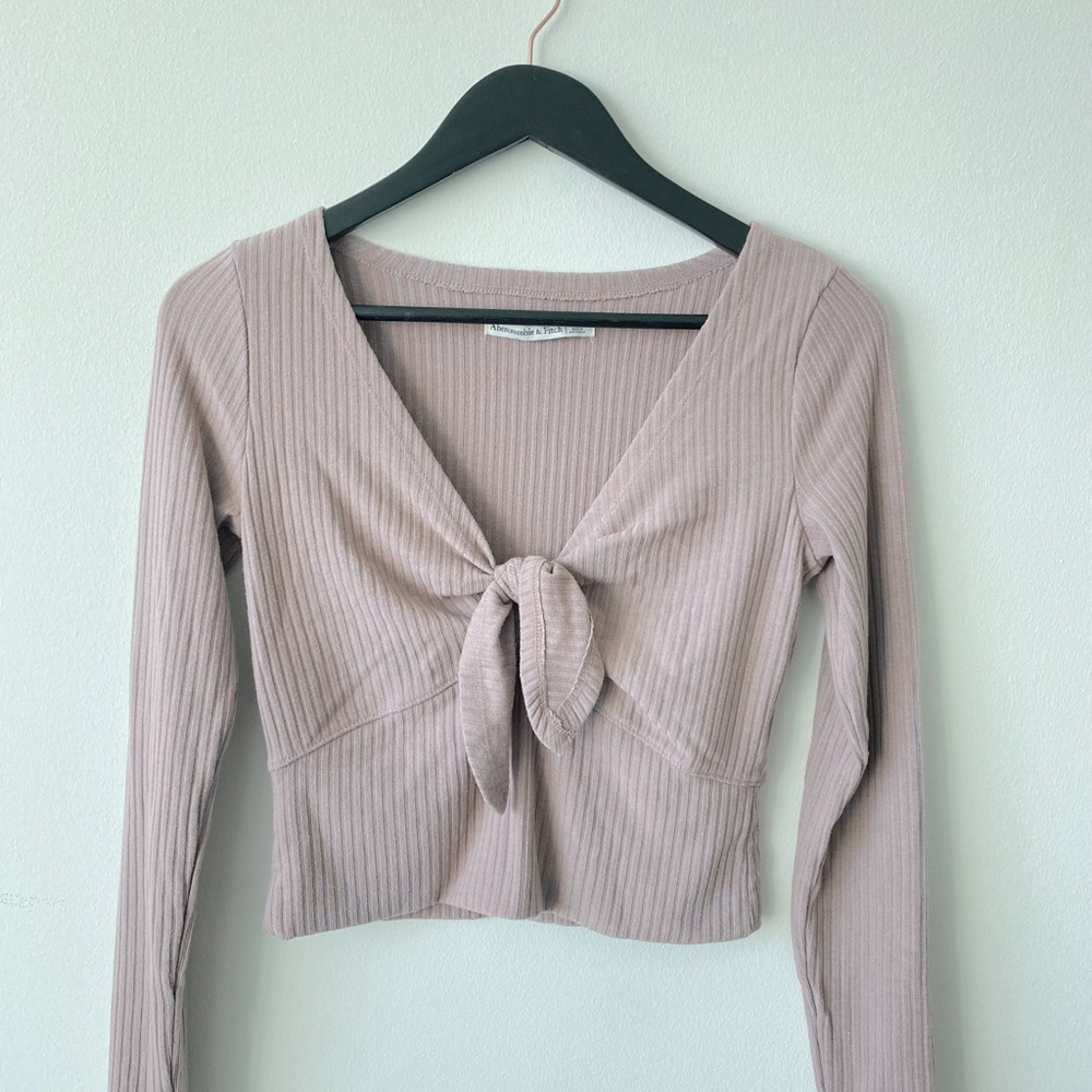 Abercrombie tan knotted bow long sleeve top